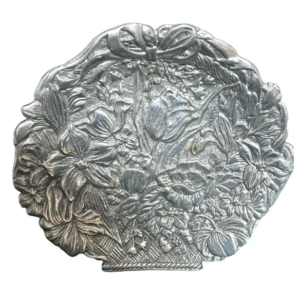 Vintage 1991 TWN Perfect Silver Pewter Floral Basket Embossed Wall Art Decor - Picture 4 of 11